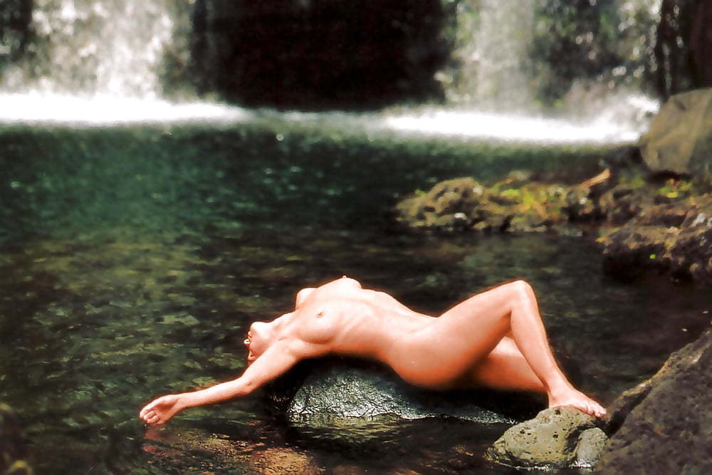 Katarina Witt nude.