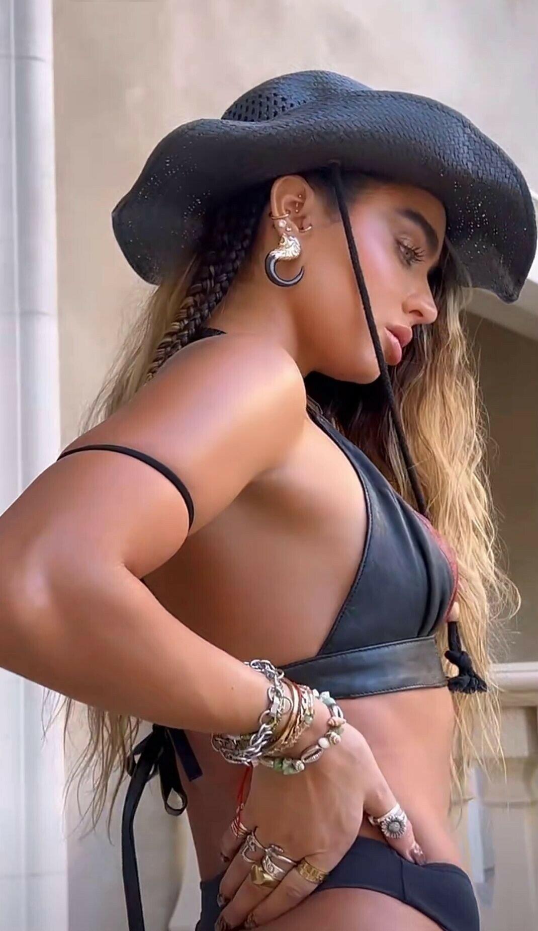 Sommer Ray / sommer-ray Nude  Set 14