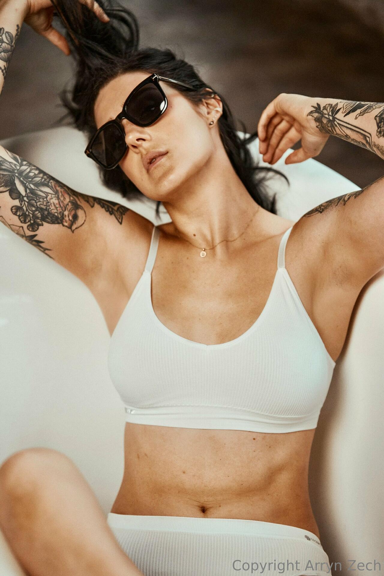 Arryn Zech / arryn Nude  Set 10