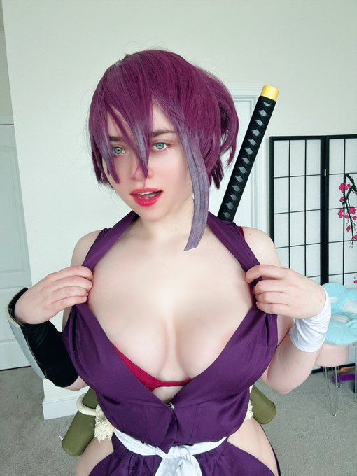 Yuzuriha cosplay hells paradise coming soon to instagram and TikTok 😋 https://t.co/5FwT0Ll905