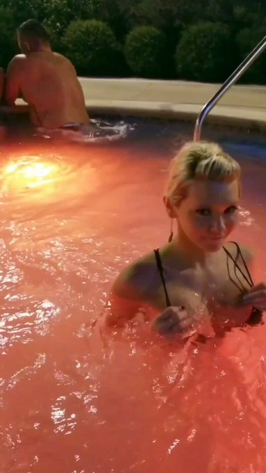 Hot Tub fun 🤗. Get my FREE O💓F for lots of X fun https://t.co/h8n6s5sx5T

#onlyfansgirl #paobc #partytime