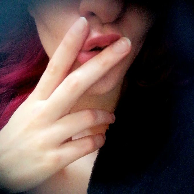 Morning kiss 😘💋❤️
#kissme #kiss #kisstime #model #italiangirl https://t.co/yGzGSPdvAT